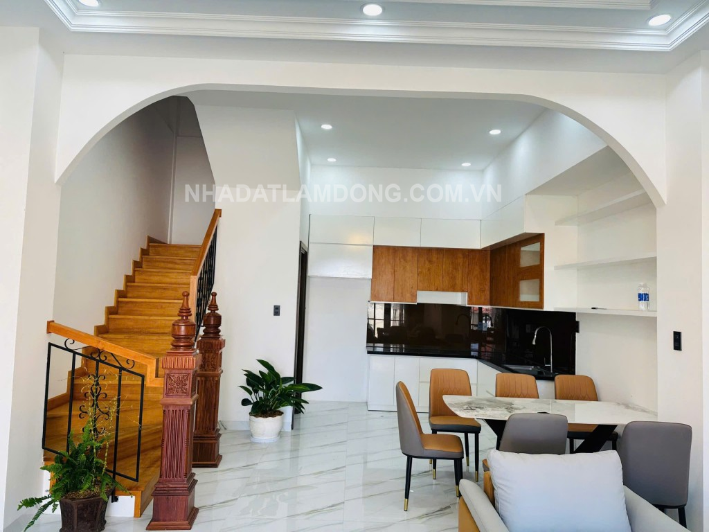 Bán nhà Đường Mai Hắc Đế ngay trung tâm Thành Phố Đà Lạt