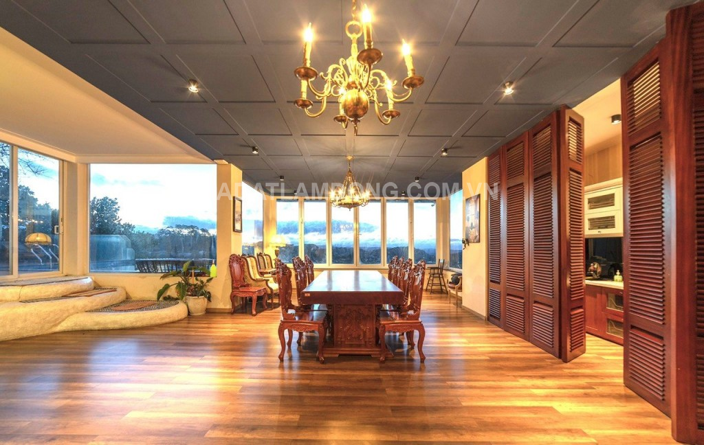 Bán Villa sân vườn Khởi Nghĩa Bắc Sơn có hồ bơi, ngắm toàn cảnh đôi thông siêu đẹp phường 10, Đà Lạt