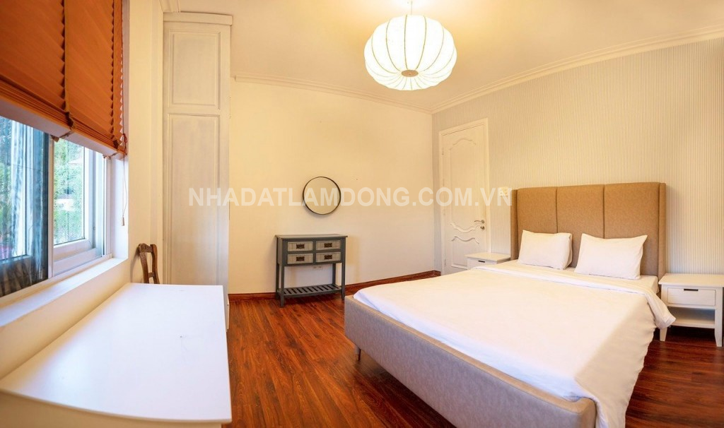 Bán Villa sân vườn Khởi Nghĩa Bắc Sơn có hồ bơi, ngắm toàn cảnh đôi thông siêu đẹp phường 10, Đà Lạt