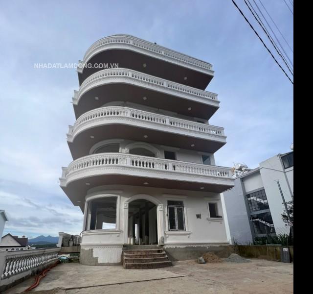 Bán khách sạn Nam Hồ, view thoáng 3 mặt, phường 11, TP Đà Lạt